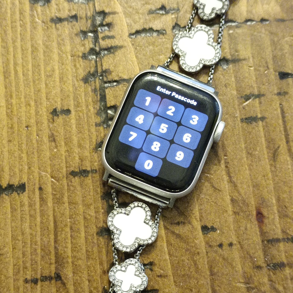Apple Watch SE 40mm Aluminum GPS Smartwatch iCloud Locked For Parts Repair Fa